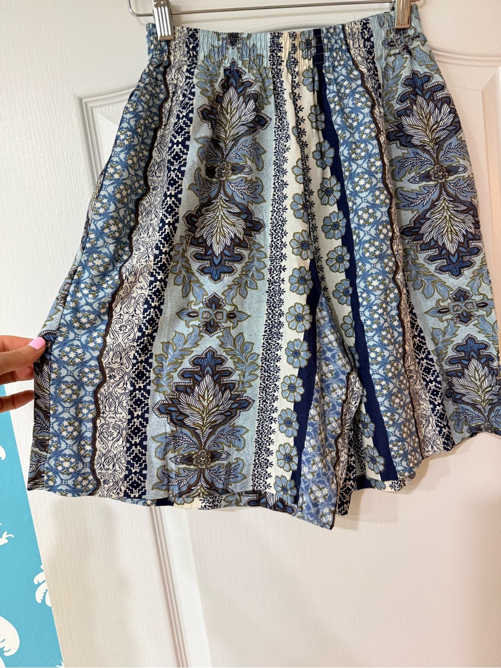 Vintage Bonnie Blain Made in USA Rayon Elastic Waist Floral Patchwork Shorts - Picture 4 of 5